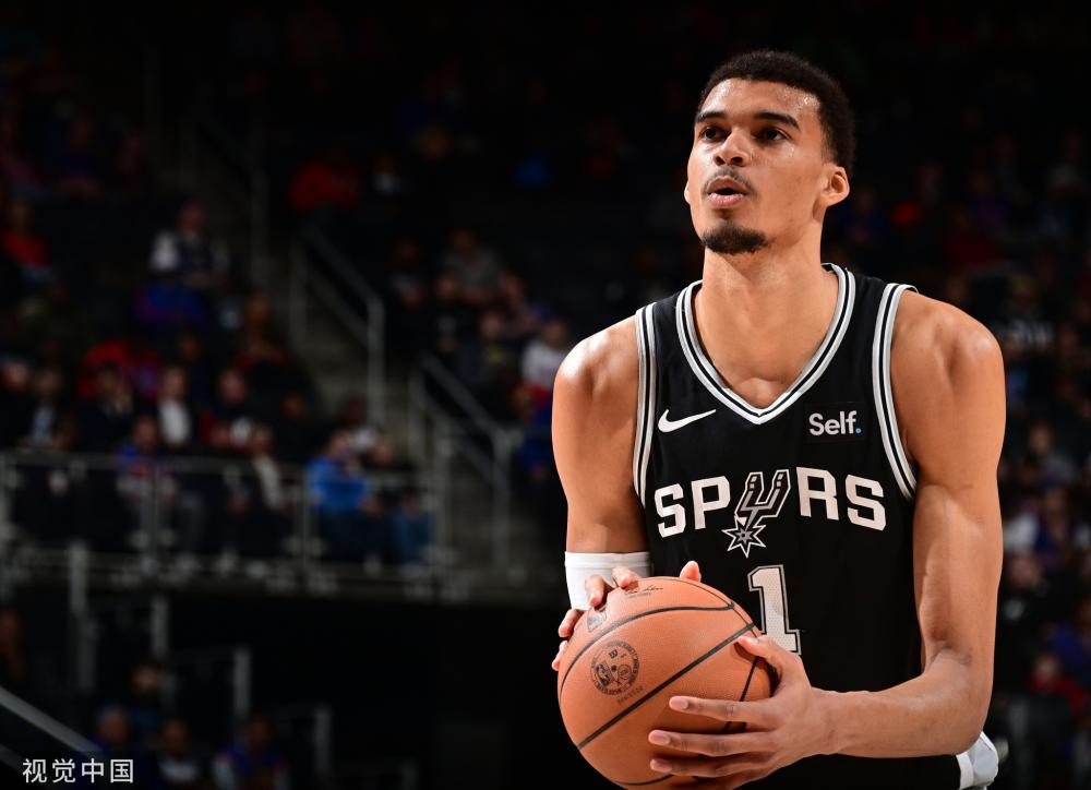 年轻队员容 年轻队员容