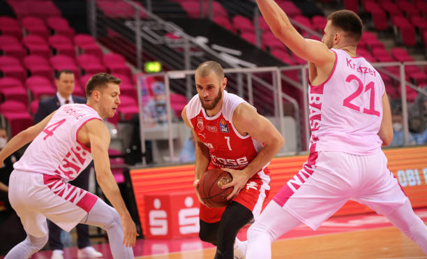 他对勒沃库 他对勒沃库