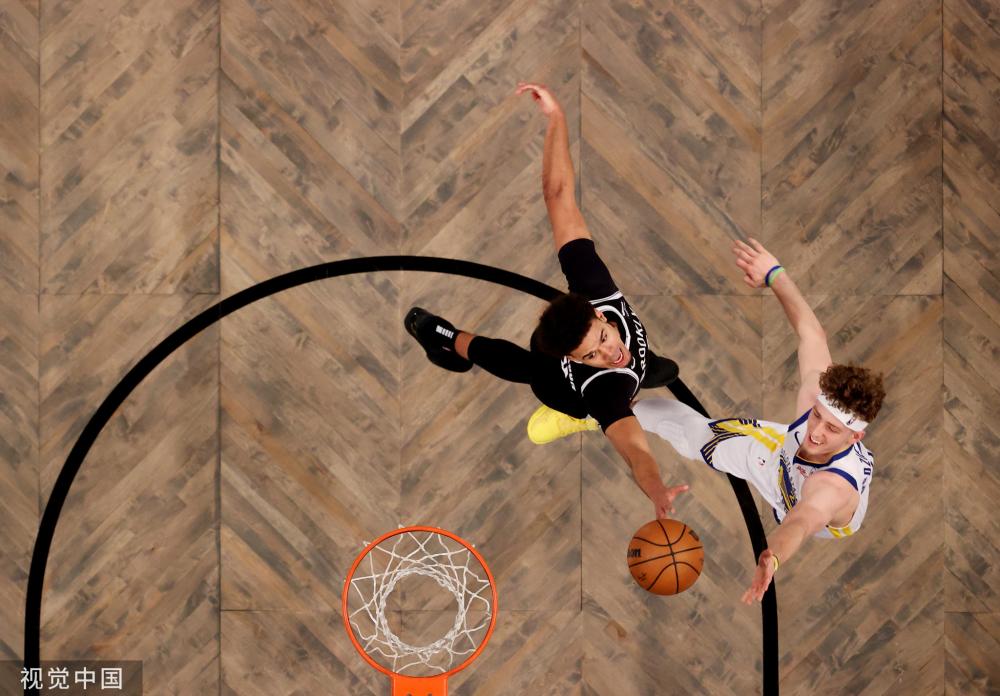 方面更加主 方面更加主