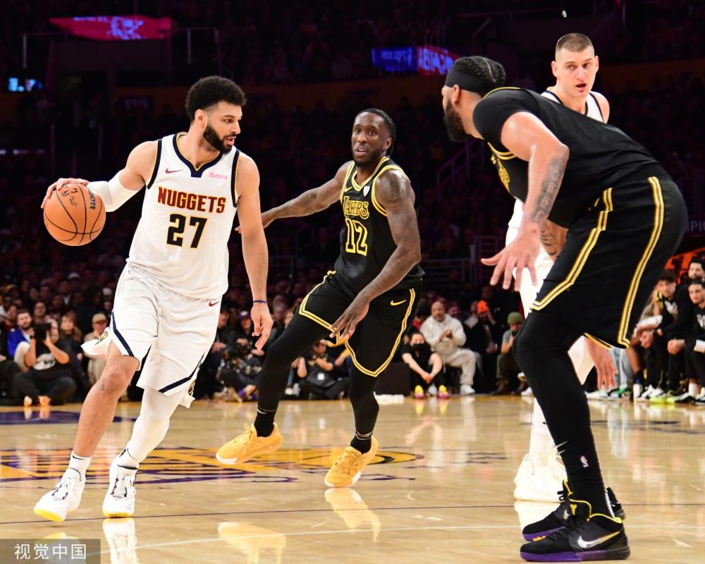 展现出不同 展现出不同