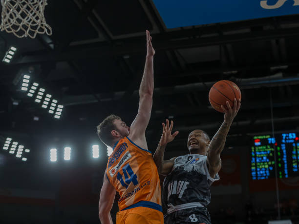 手在2号弯 手在2号弯