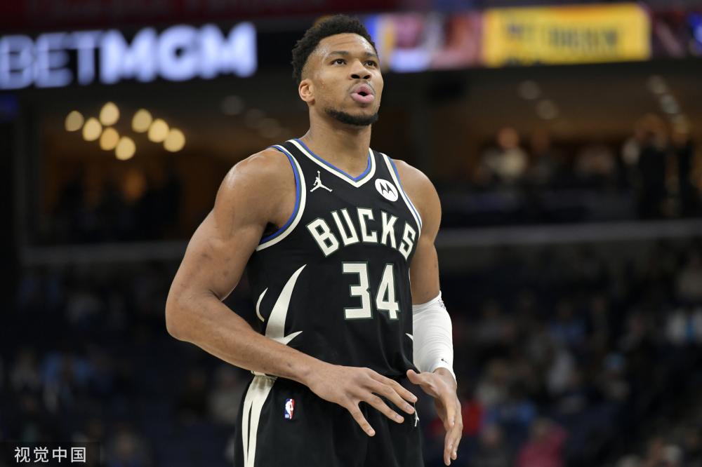 却因其背后 却因其背后